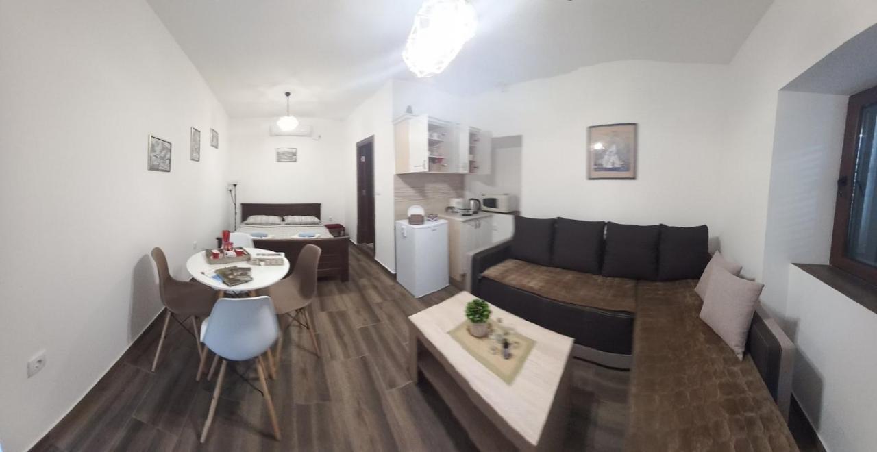 Affittacamere Aleksa Cetinje Esterno foto